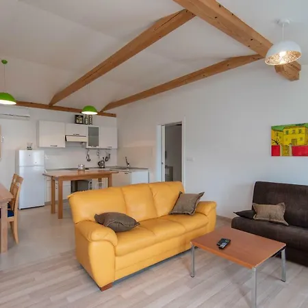 Apartman Square