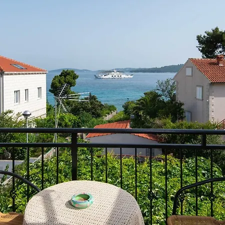 Square Apartament Orebić